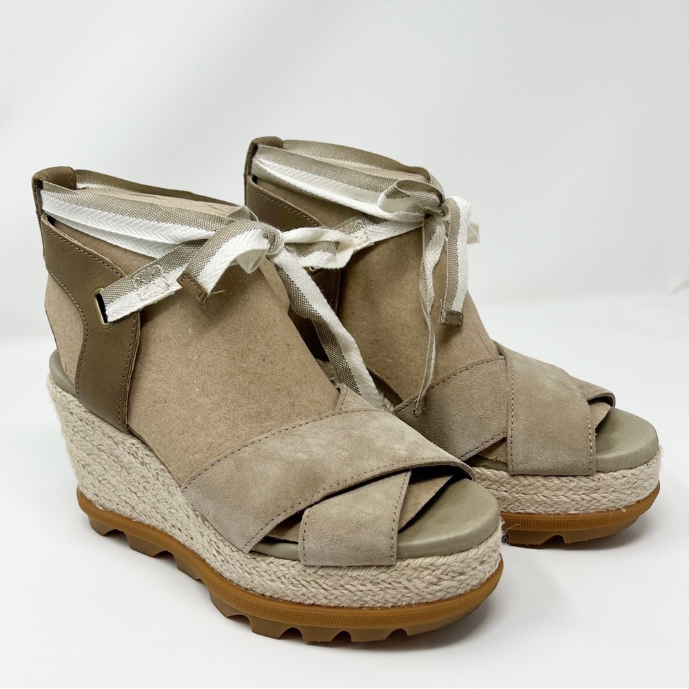 SOREL Joanie II Hi Ankle Lace Sandal 6 in Sandy Tan